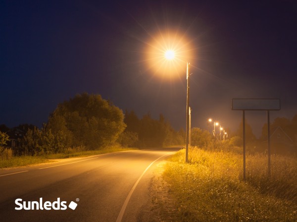 SR-60 PRO AMBER - LED Mastleuchte 230 V AC, 60 W (1900 K orange)